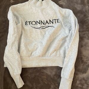 H&M Gray Cropped Long Sleeve Sweatshirt